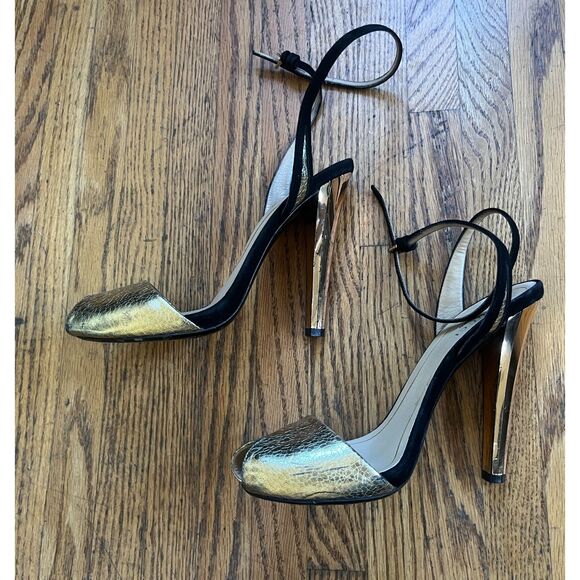 Gucci Gold Leather Peep Toe Heels Shoes  Women's Size EU 37 US 6.5 - Picture 9 of 11